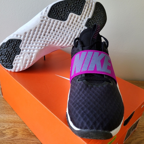 Nike Renew In Season Sneakers Size 8 Women’s - Picture 2 of 8